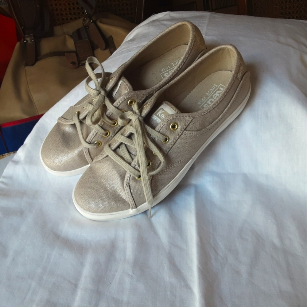 LIKE NEW Keds in Gold